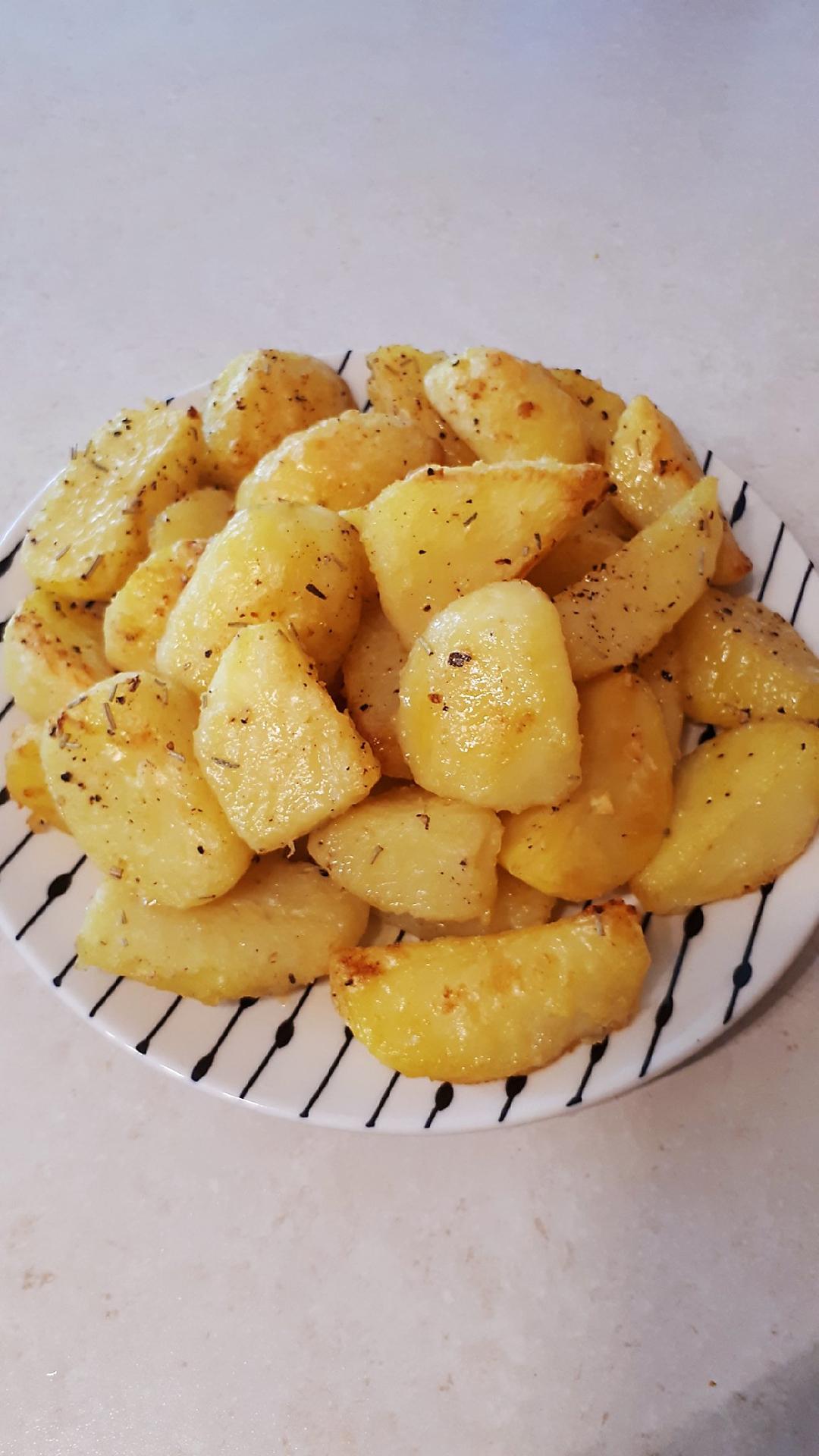英国餐桌的灵魂 — Roast Potato 英式烤土豆