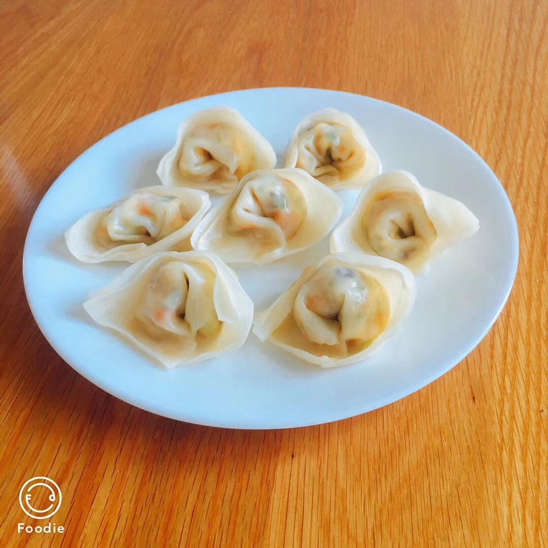 蛋蛋酱的厨房做的素馅蒸馄饨