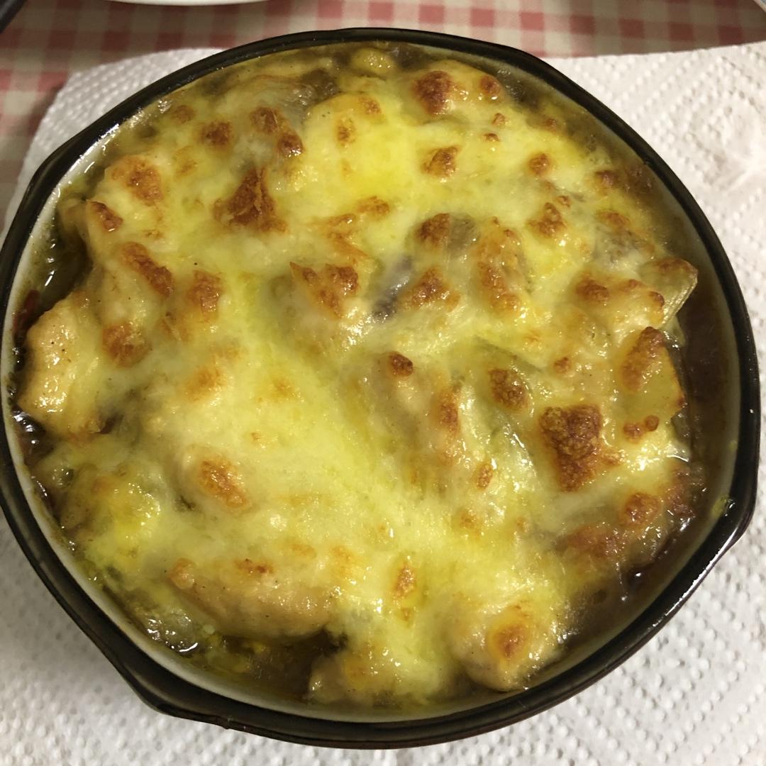 咖喱鸡腿肉芝士焗饭