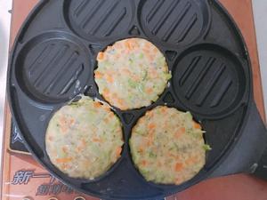 蔬菜鲜虾蛋饼的做法 步骤6
