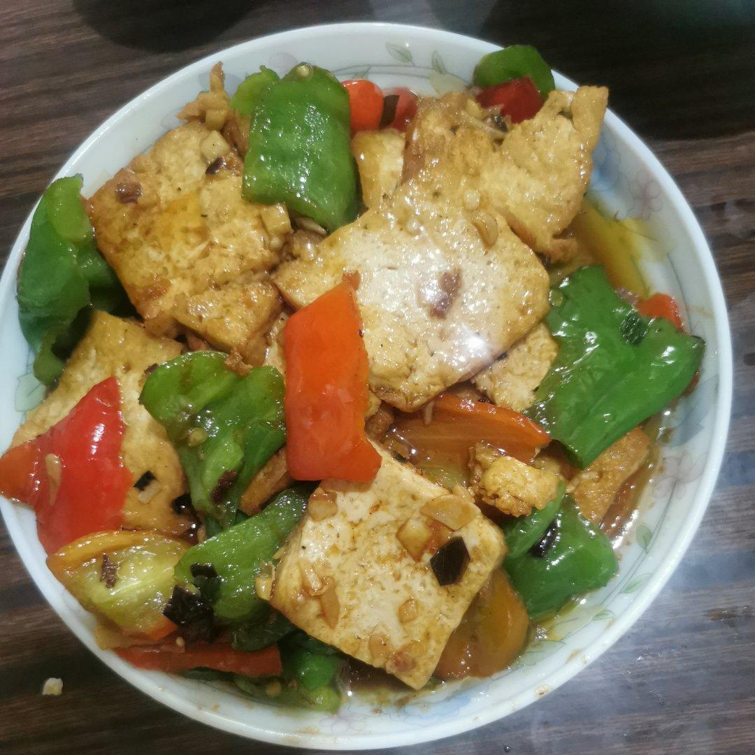 青椒炒豆腐