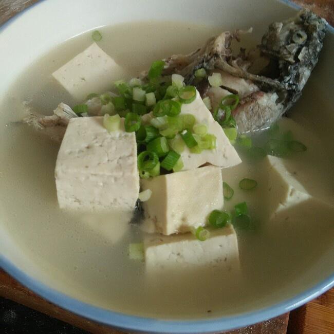 鲫鱼豆腐汤的做法