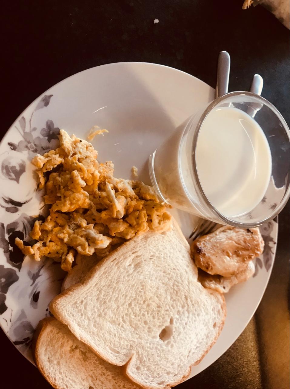 美式炒蛋 scrambled eggs