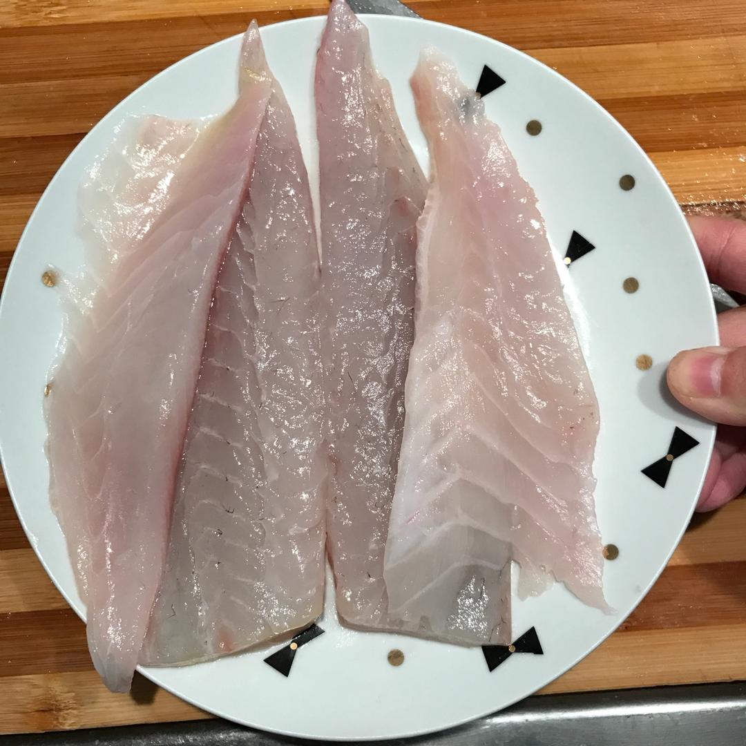 鲷鱼刺身