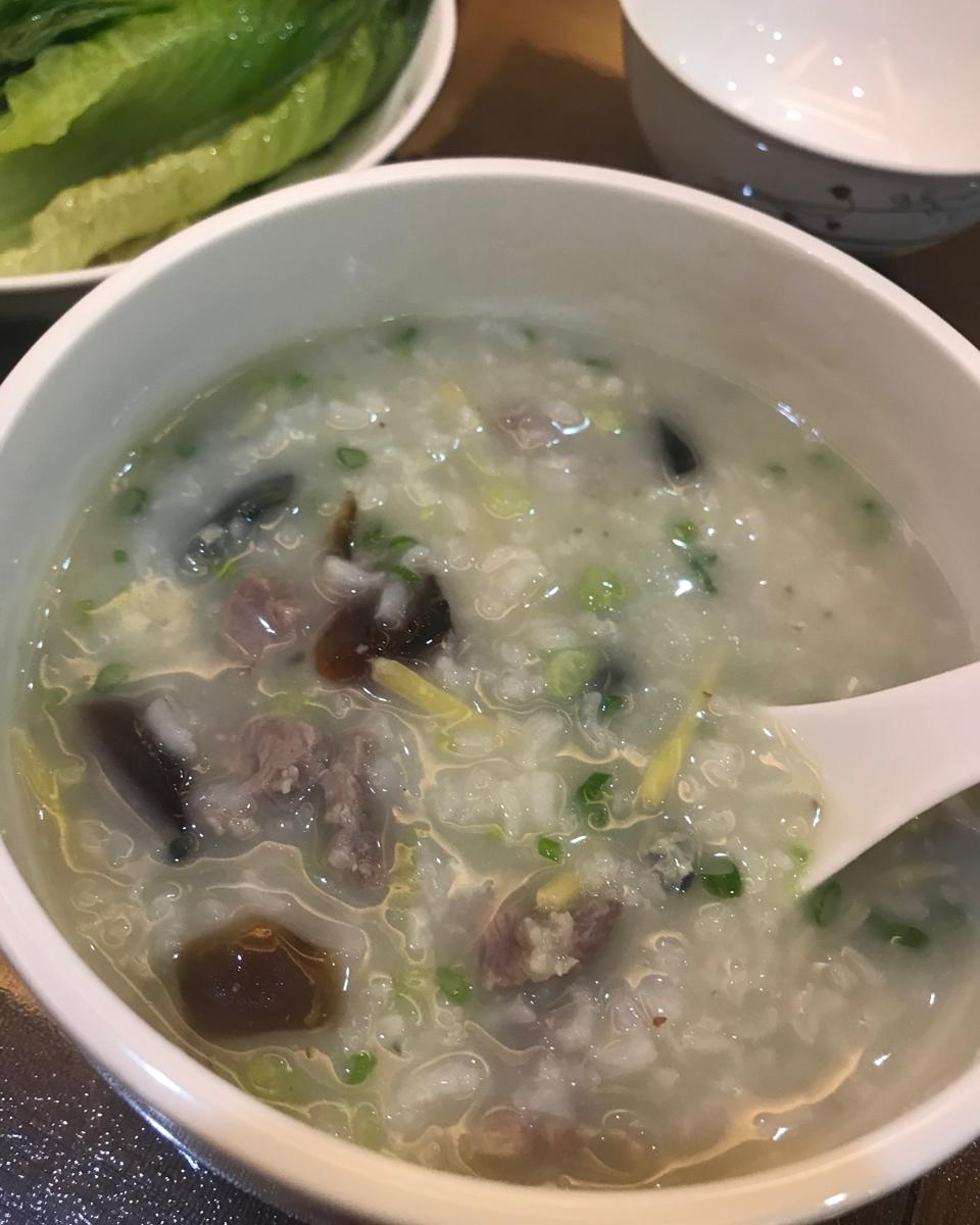 堂妈小厨——超好喝的皮蛋瘦肉粥