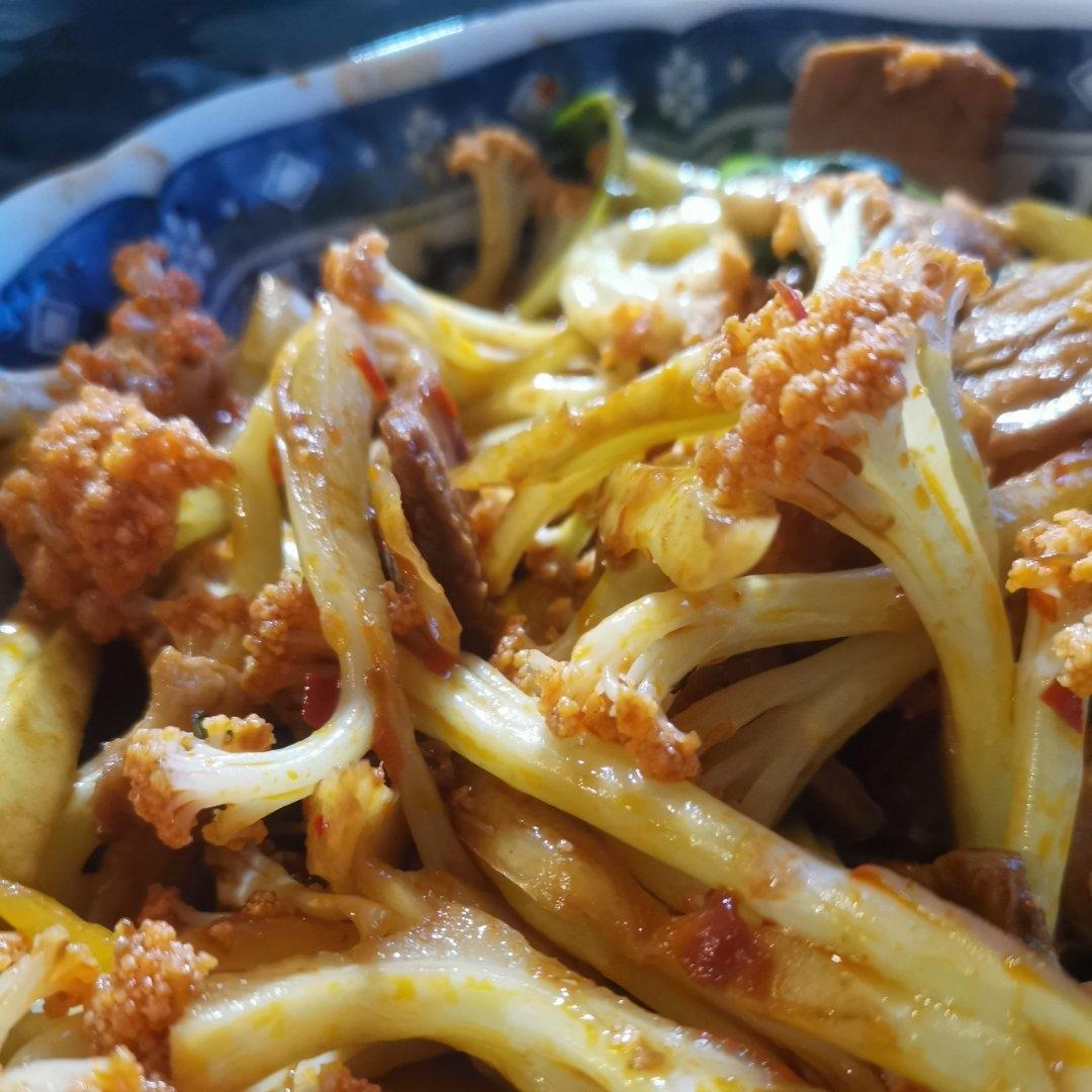 回锅肉炒有机花菜