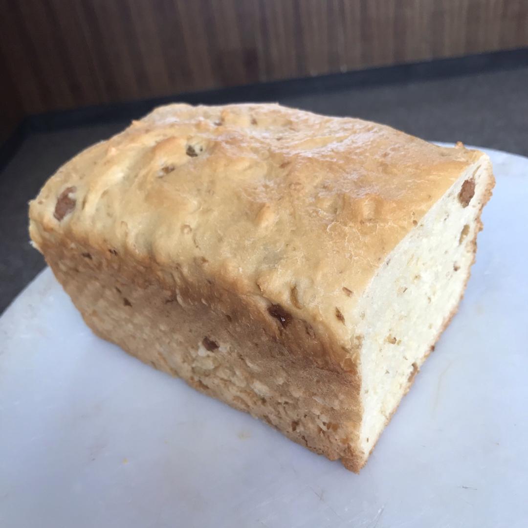 我最近每天做一个的葡萄干吐司，真的超松软好吃！