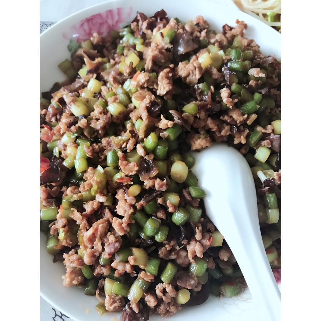 下饭菜～蒜苔肉末