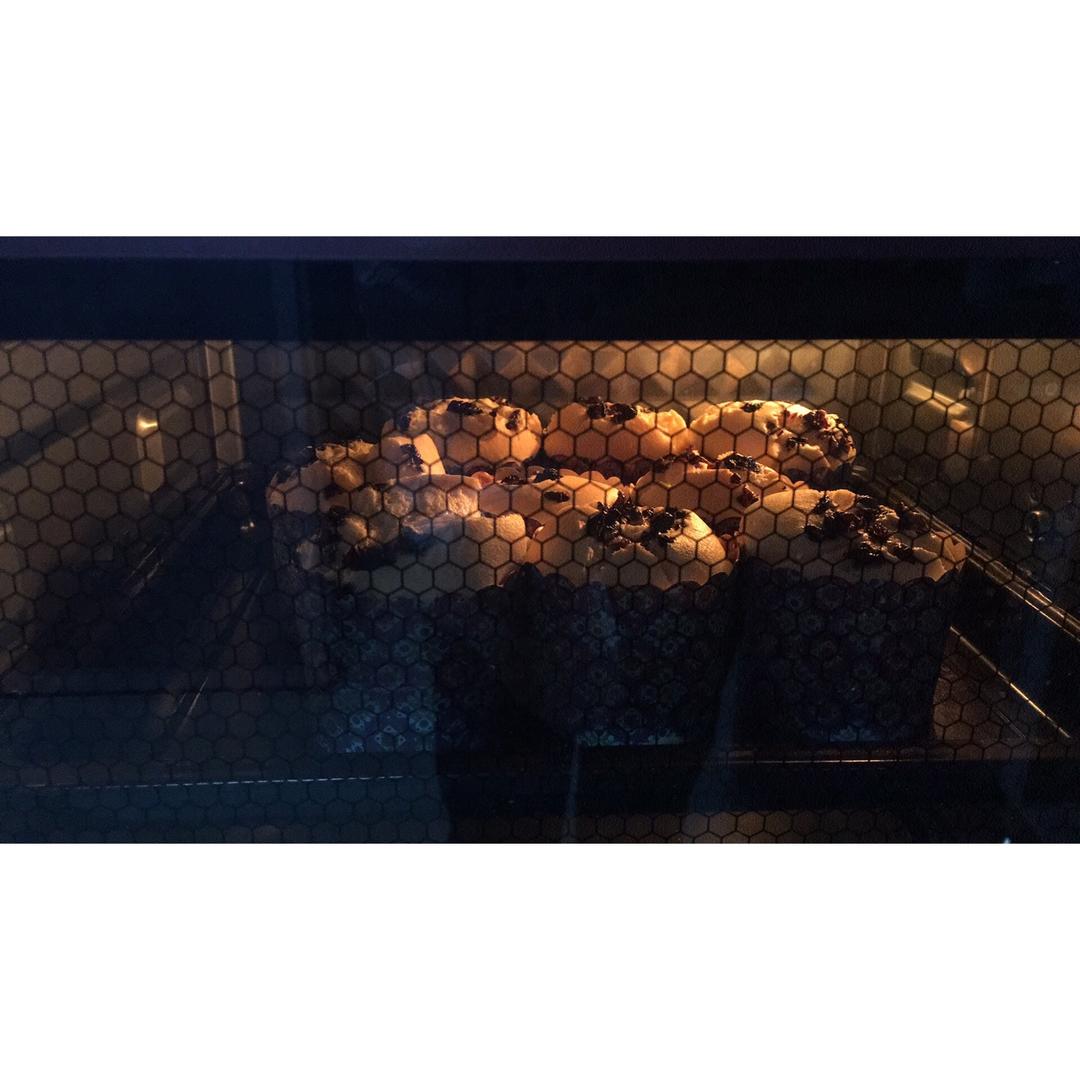 蔓越莓纸杯戚风小蛋糕