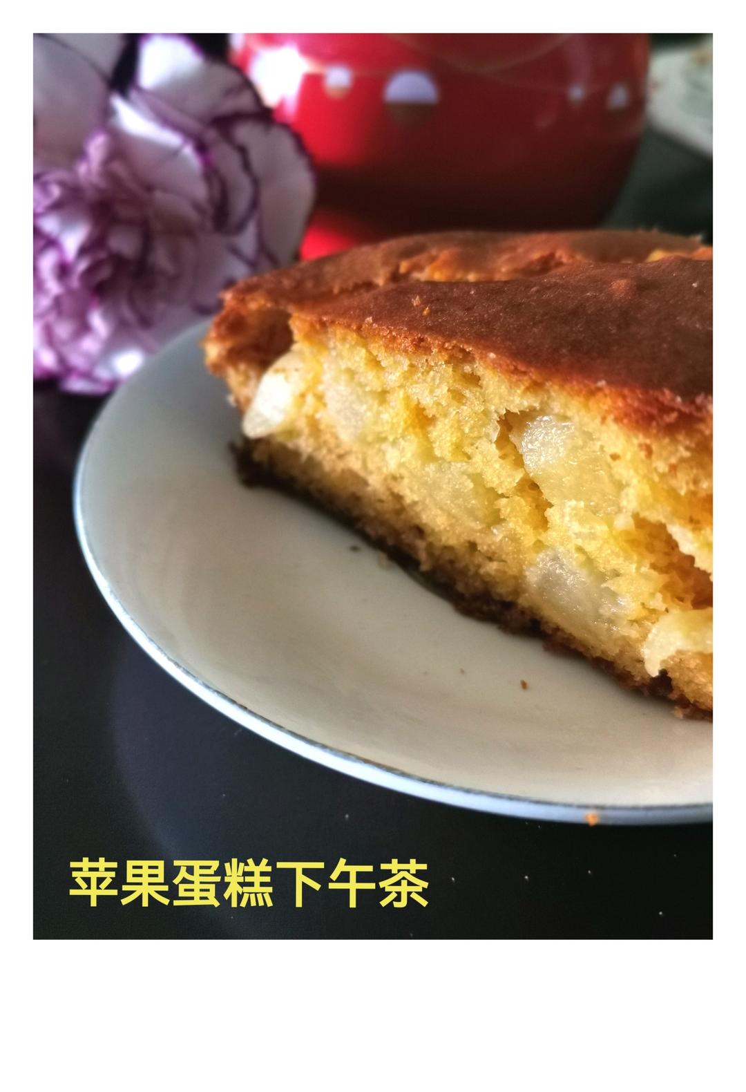 简单到只需所有材料混一起烤一烤的苹果蛋糕！