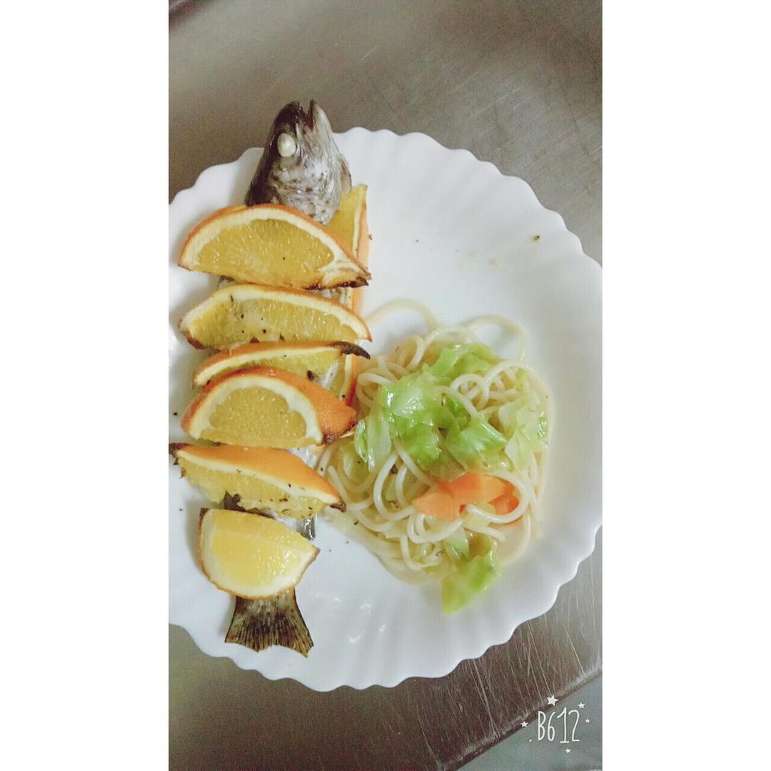 【健康三餐】简单烤鳟鱼（烤箱版）