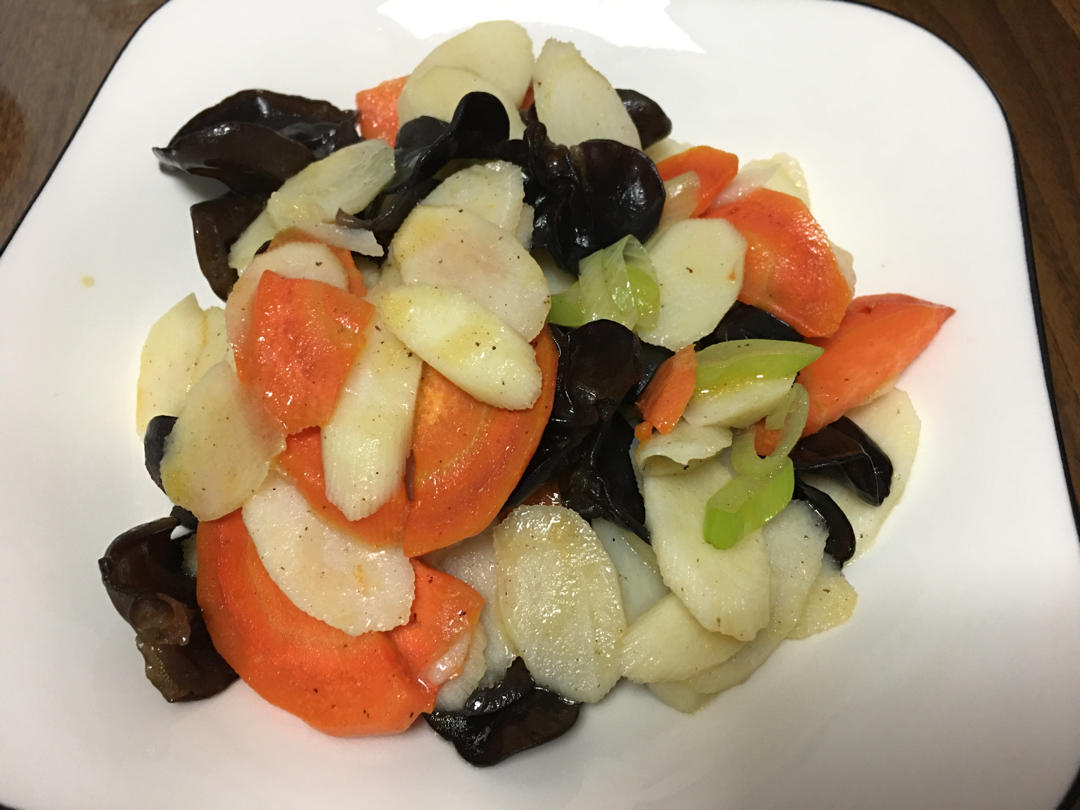 养生食谱之木耳炒山药
