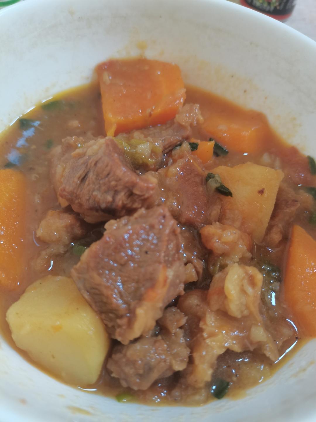 炖牛腩（2人一天的量）