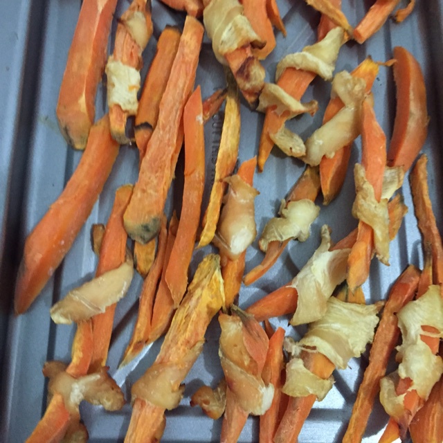 狗狗奖励零食——鸡肉干胡萝卜条