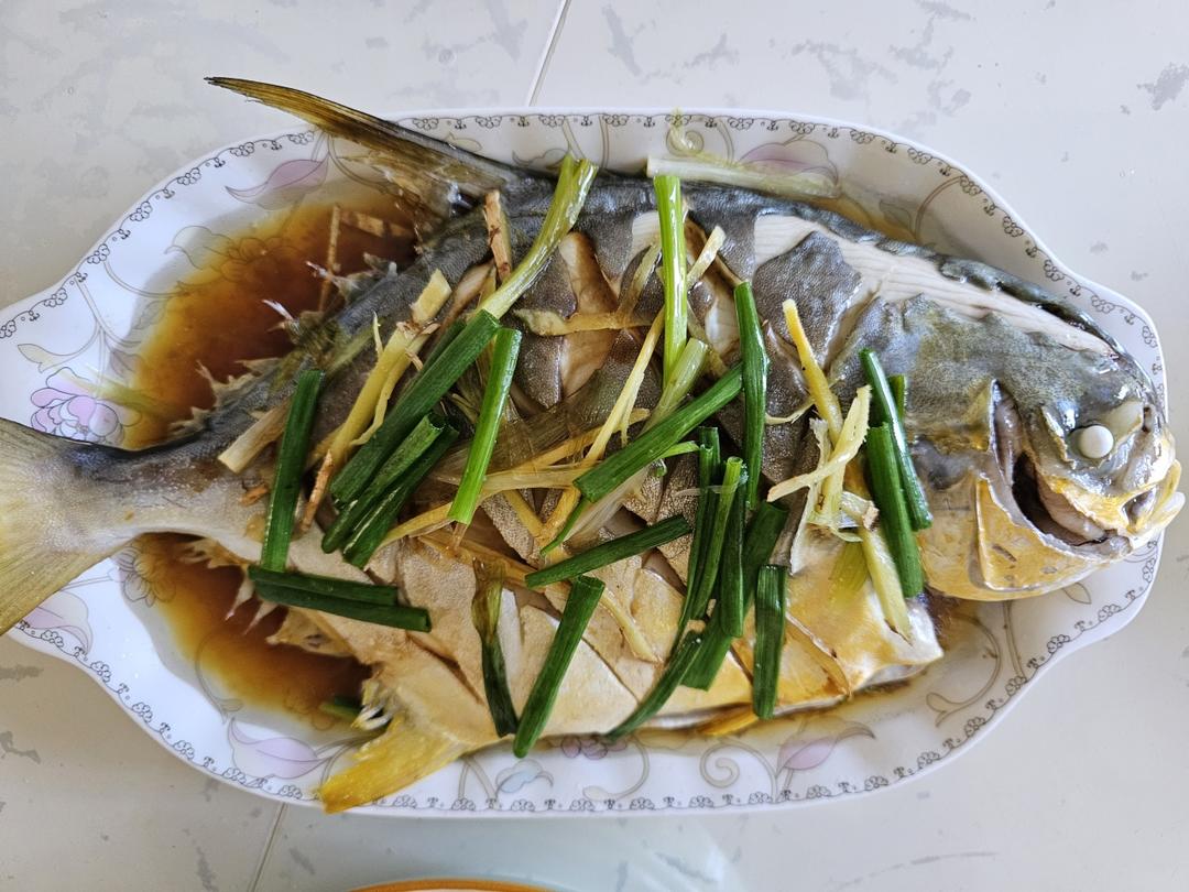 清蒸鲳鱼