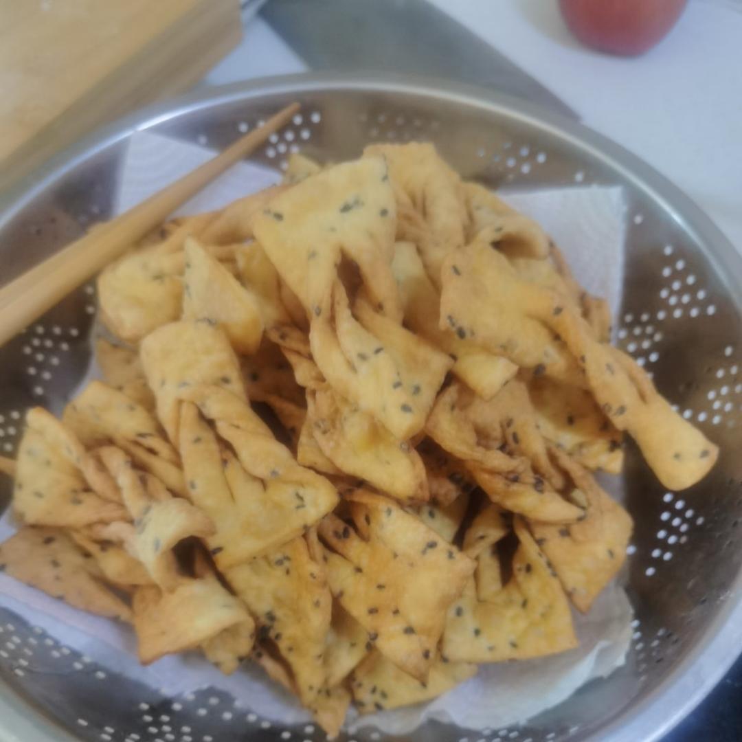 【椒香芝麻麻叶】酥脆味美的网红小零食