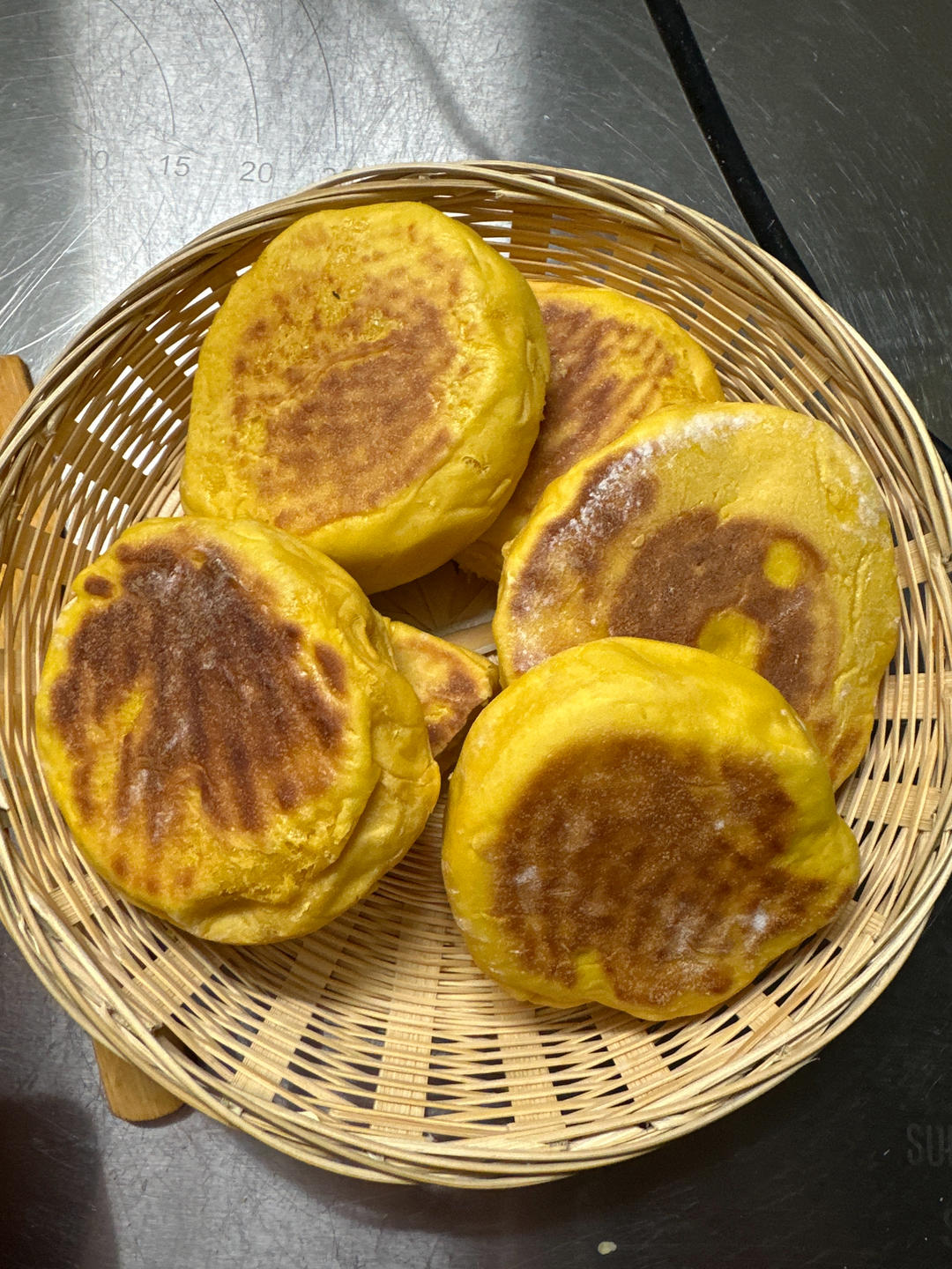 不加1滴水的南瓜发面饼