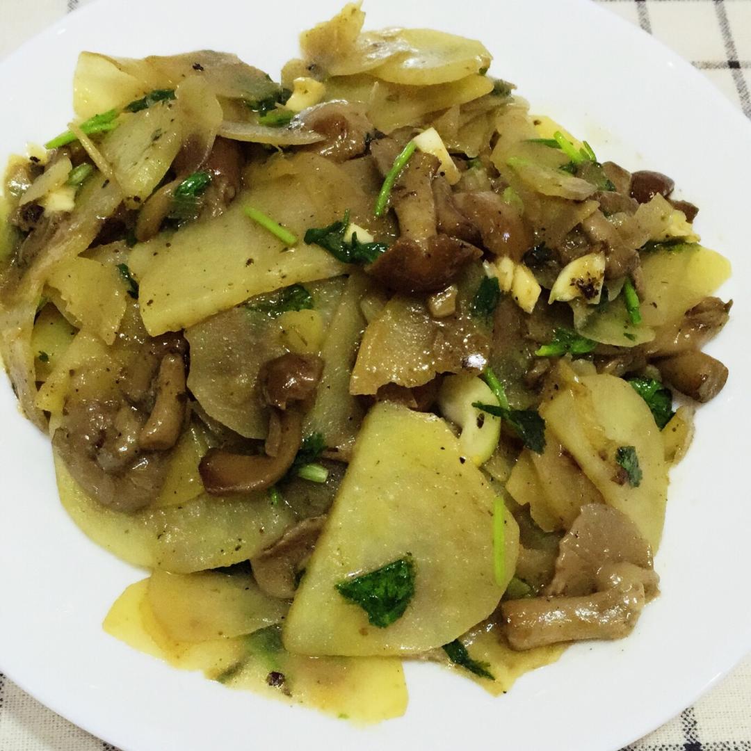 滑蘑土豆片