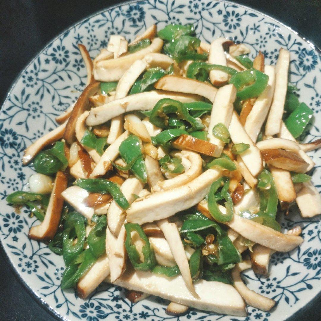 青椒炒香干