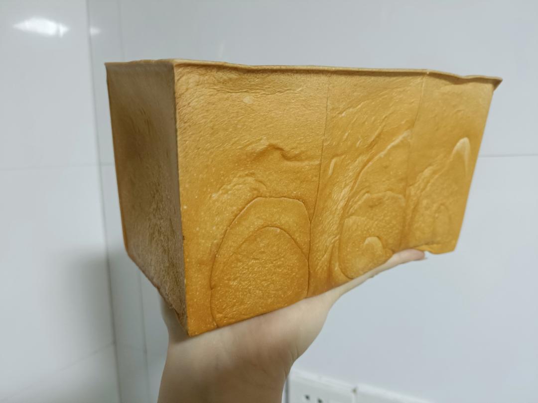 吐司，奶香手撕面包，超级香浓