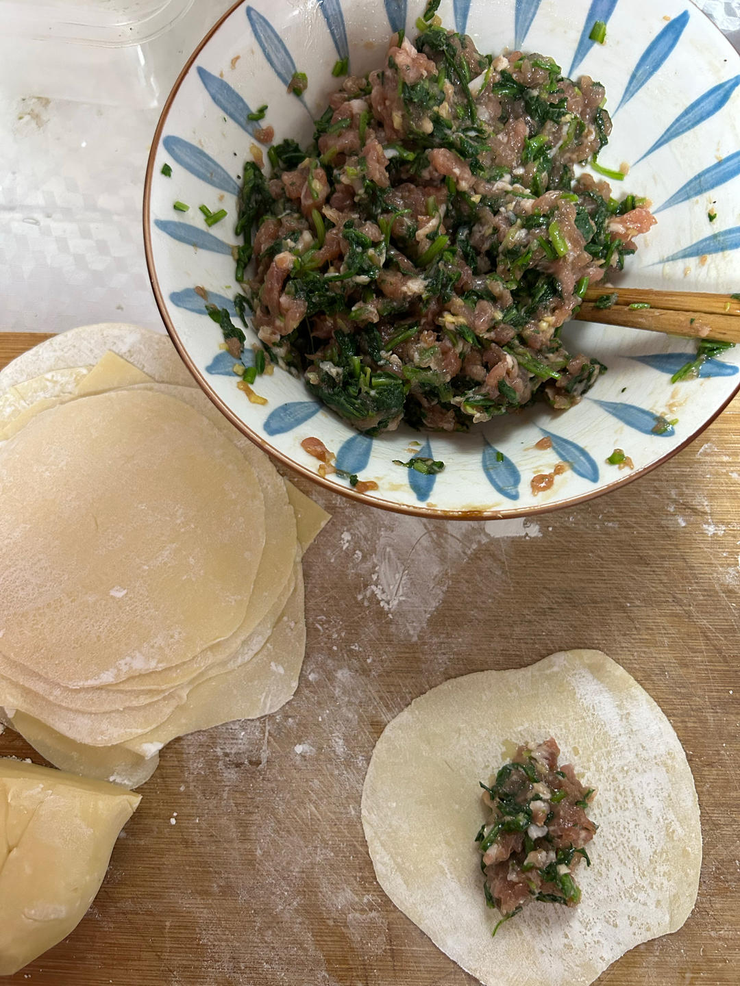 荠菜猪肉馄饨（附馄饨皮的制作）