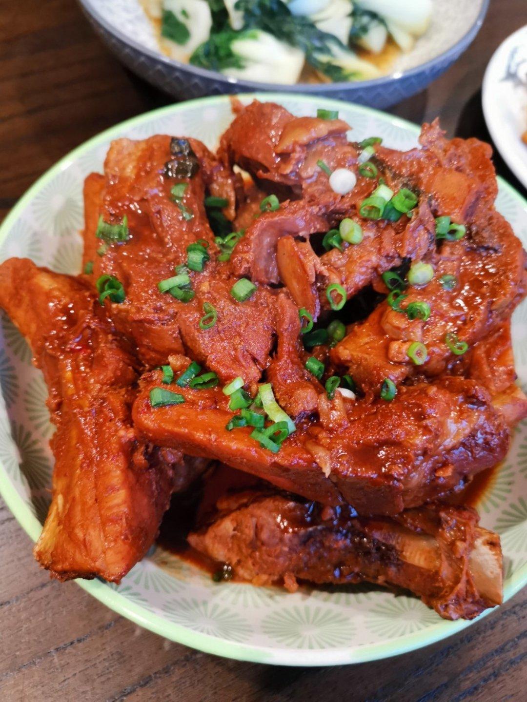 红腐乳烧排骨