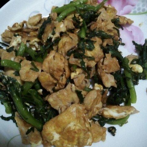 茼蒿炒鸡蛋