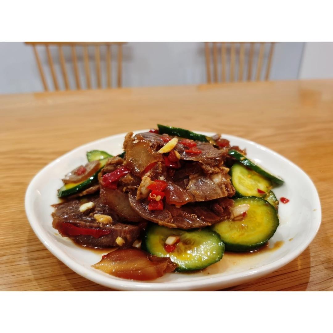 黄瓜拌牛肉