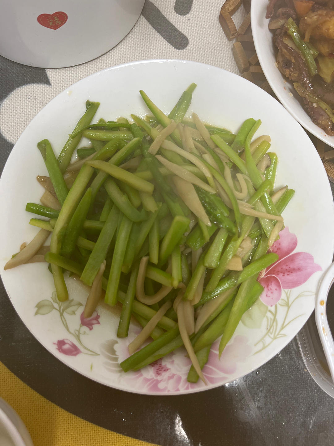 比肉还好吃的三色小素炒～芦笋杏鲍菇