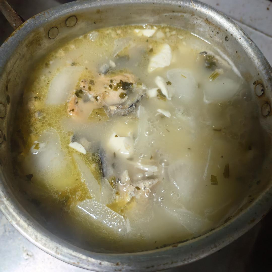 三文鱼头汤