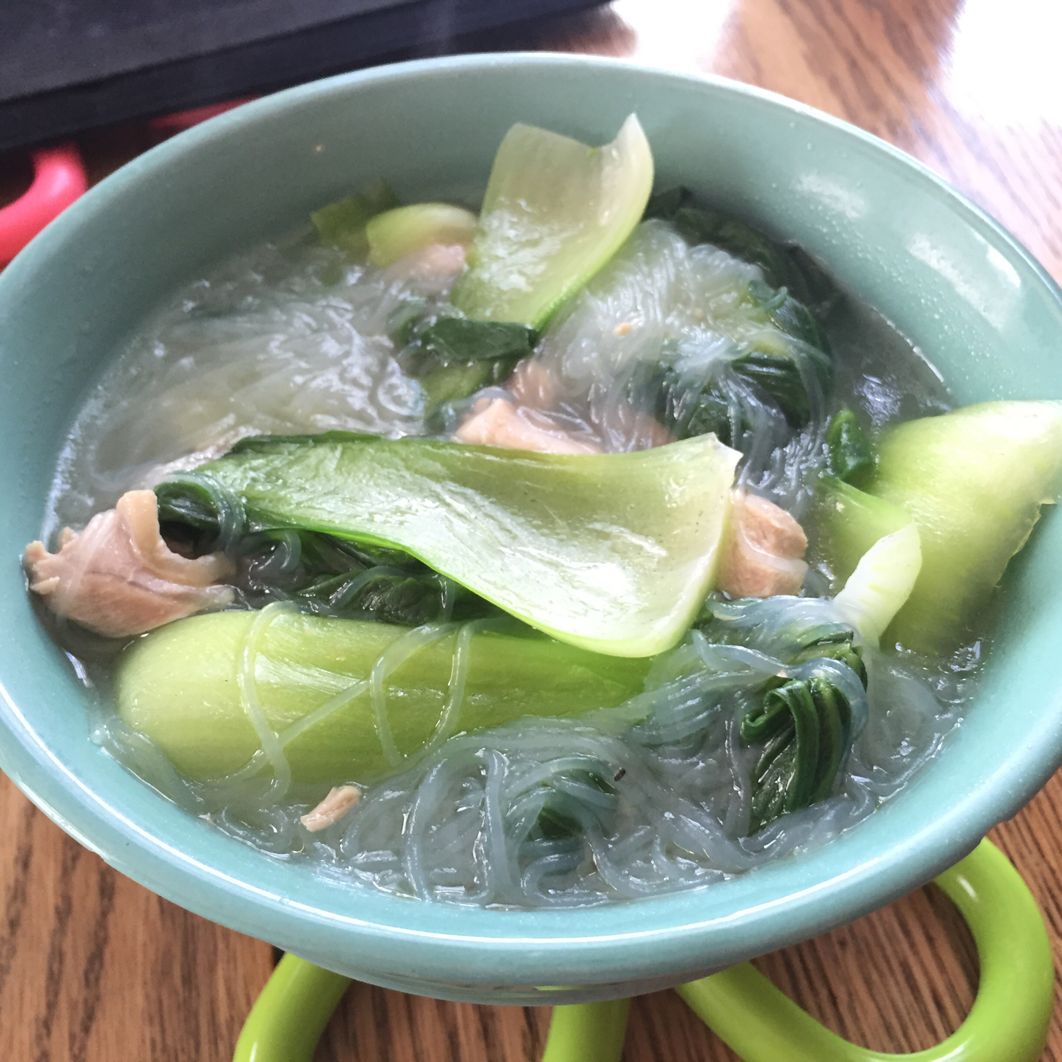 油豆腐香菇鸡腿煲