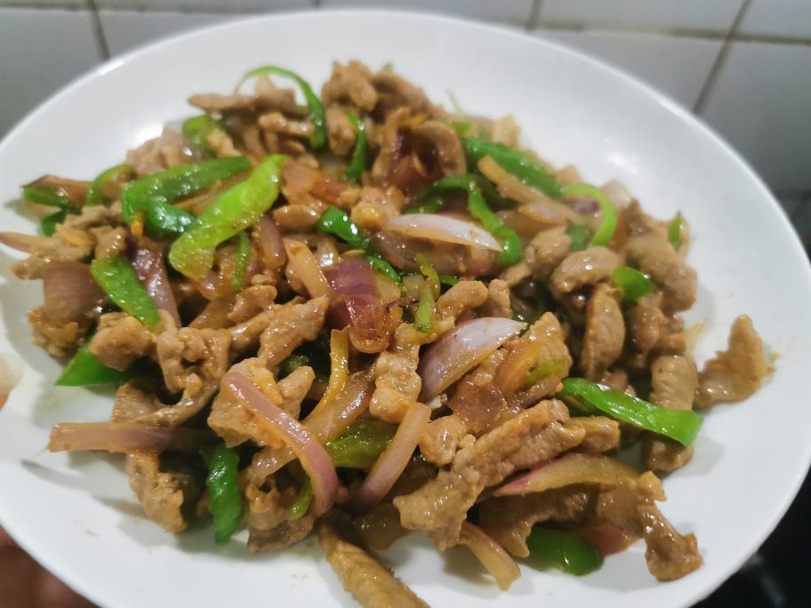 洋葱炒肉