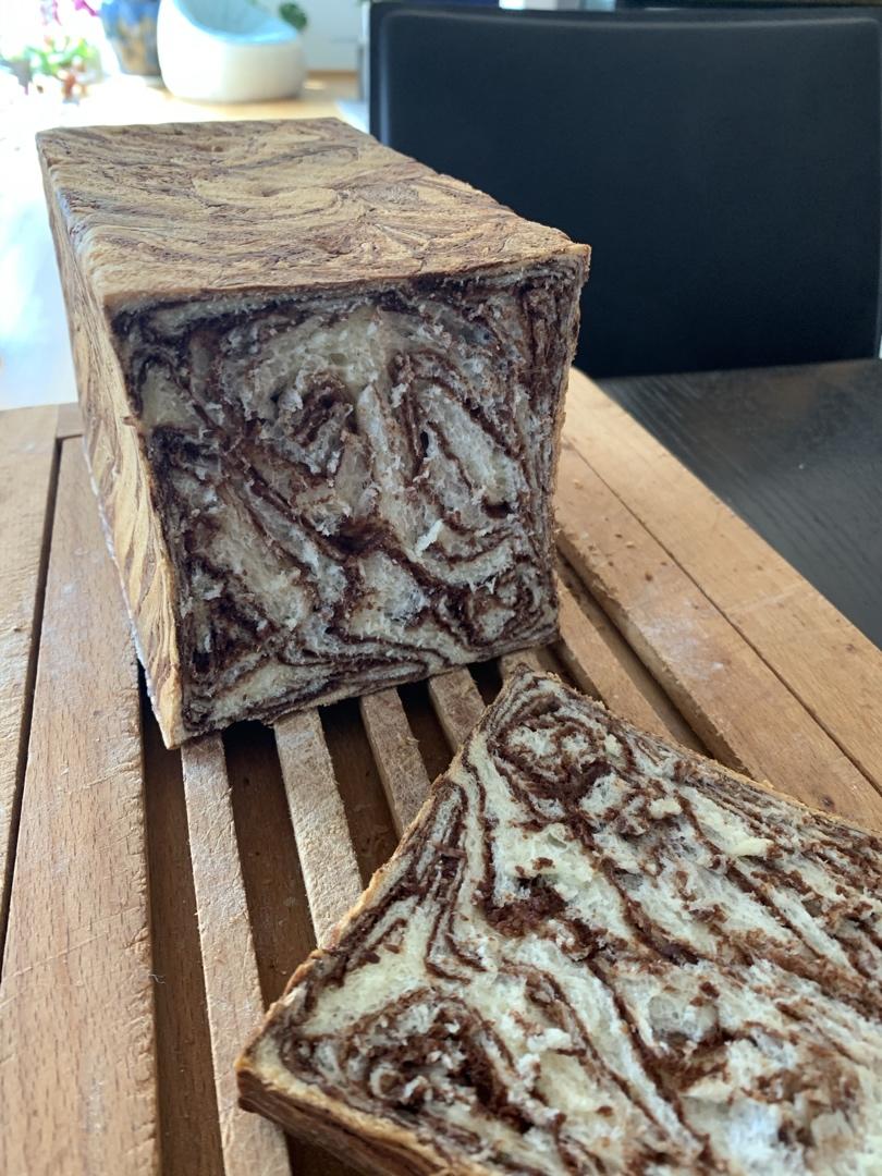 爆好吃大理石纹巧克力吐司