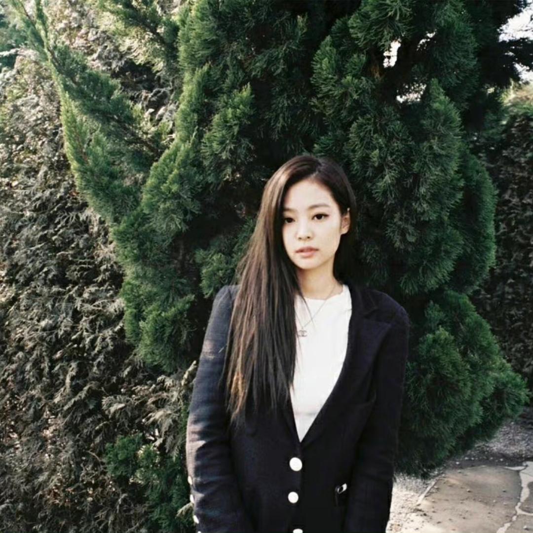 爱吃香菜的圆脸妹