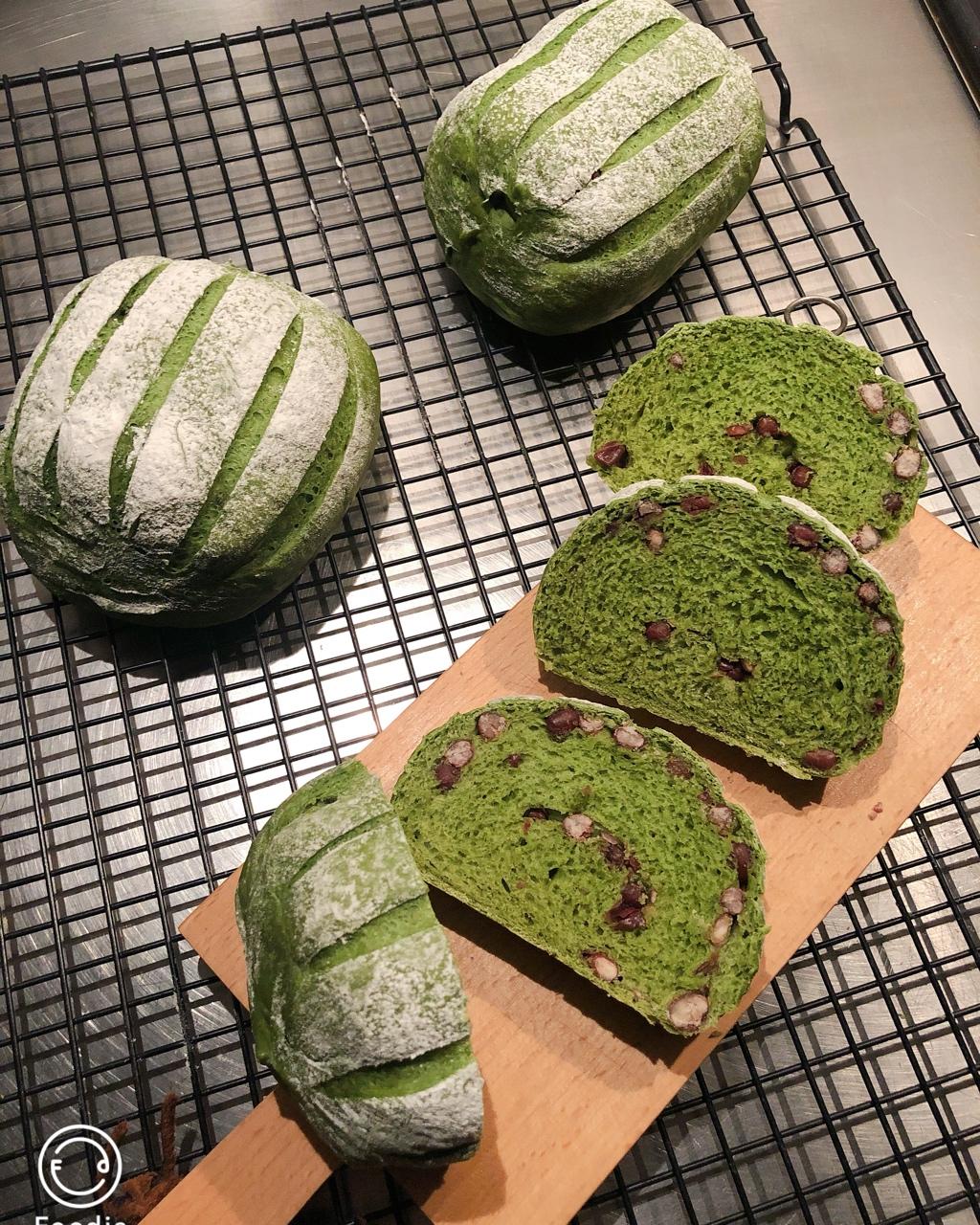 抹茶红豆牛奶哈斯面包