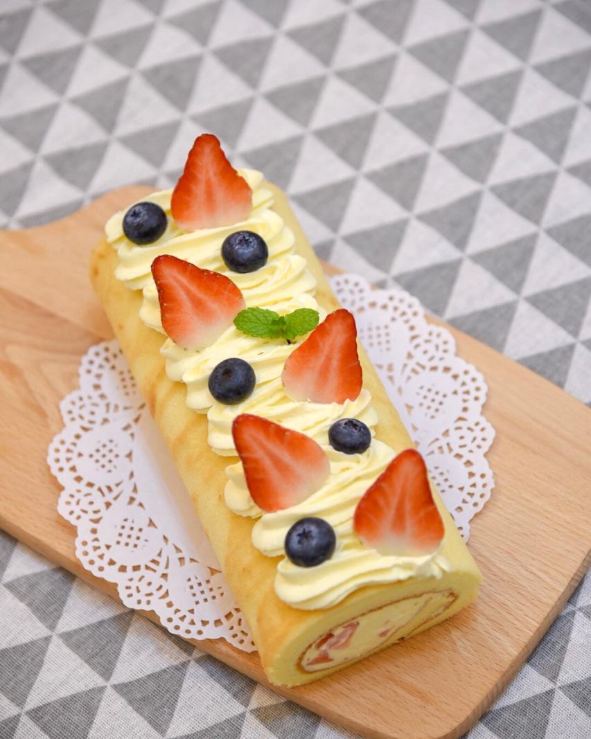 草莓🍓奶油蛋糕卷