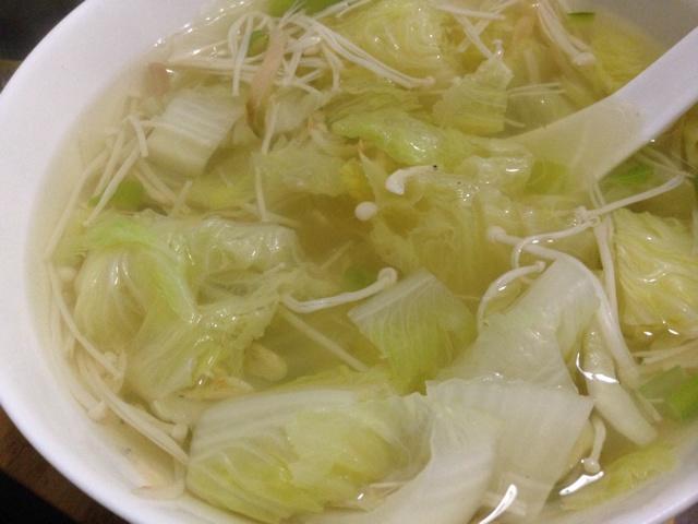 榨菜金针菇白菜汤