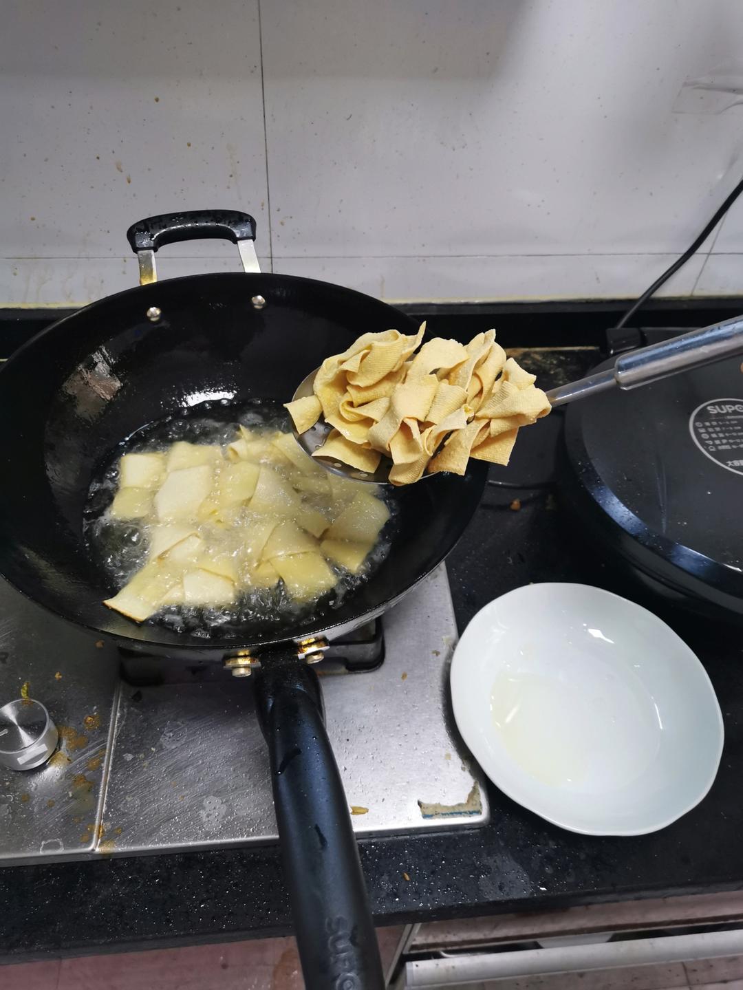 卤豆皮