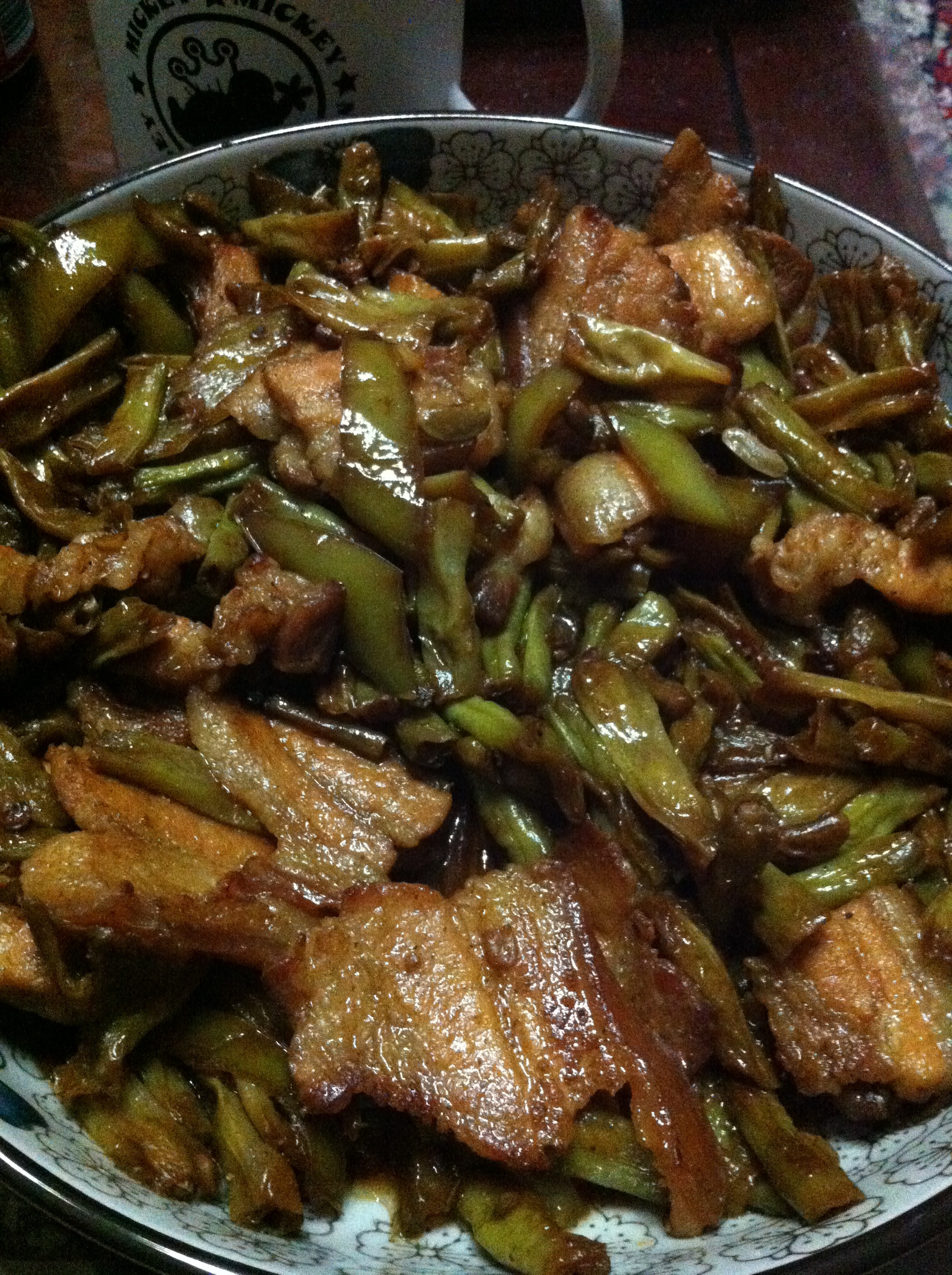 家常青椒干煸五花肉