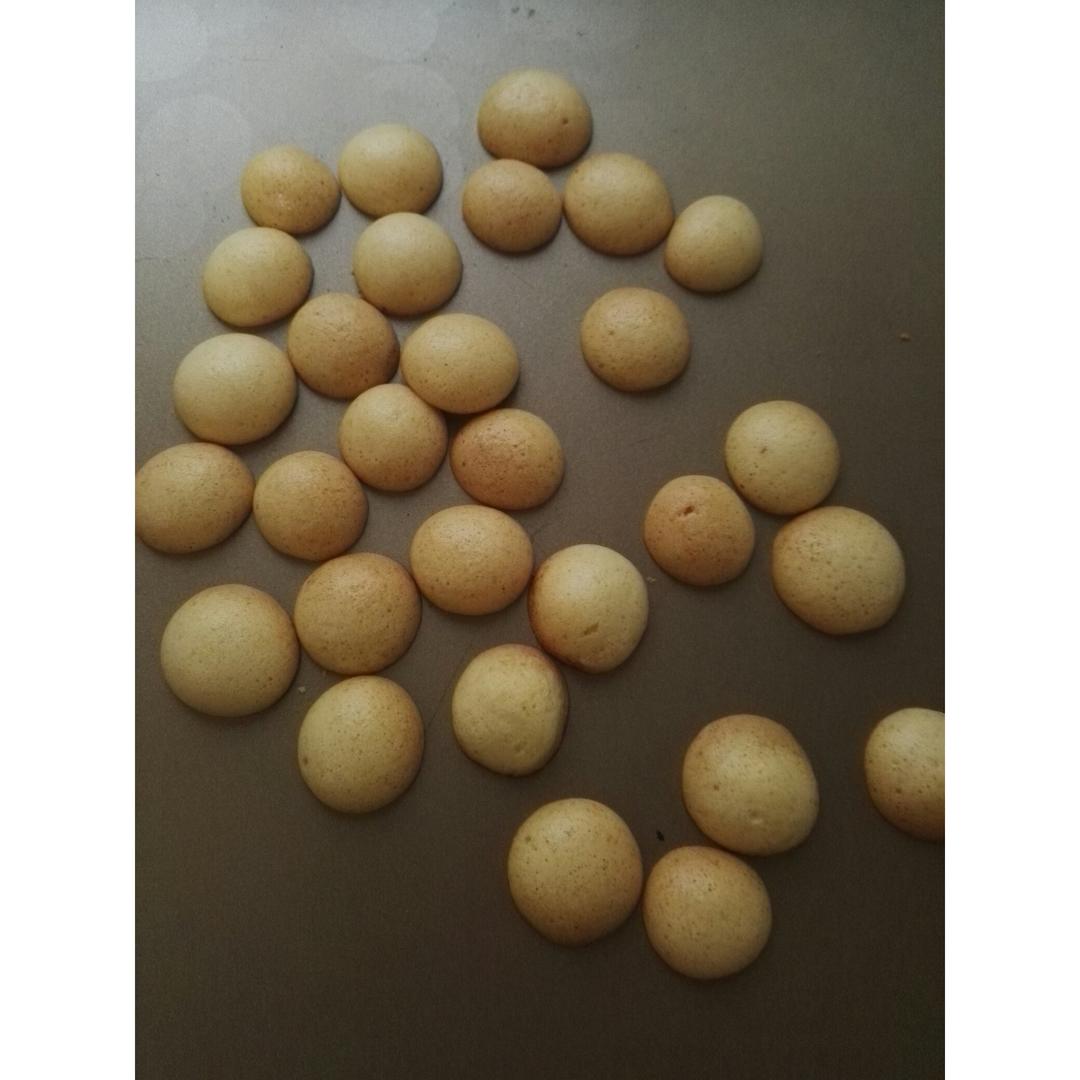 入口即化的蛋黄小饼干