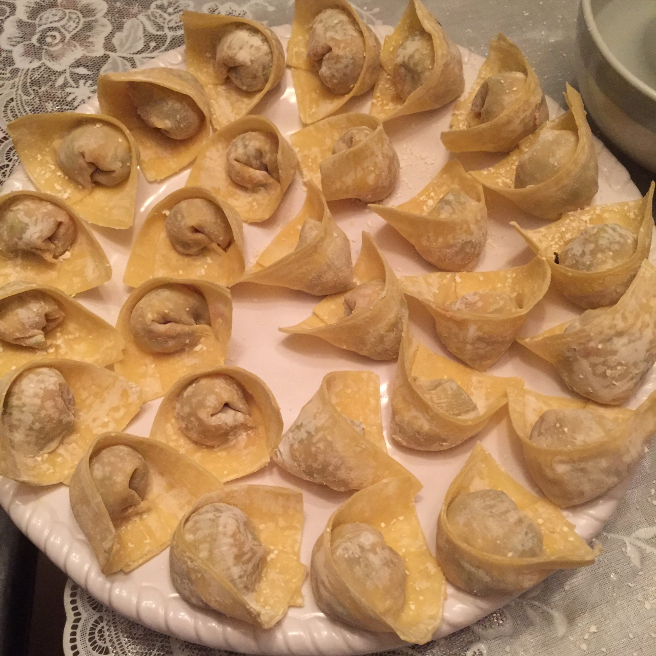 元宝馄饨的包法