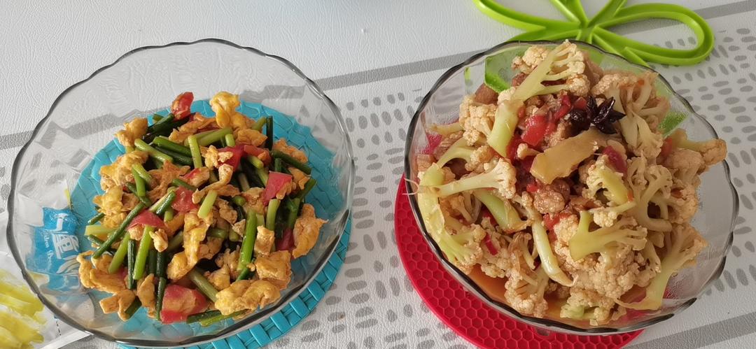 干煸菜花（花菜炒肉）