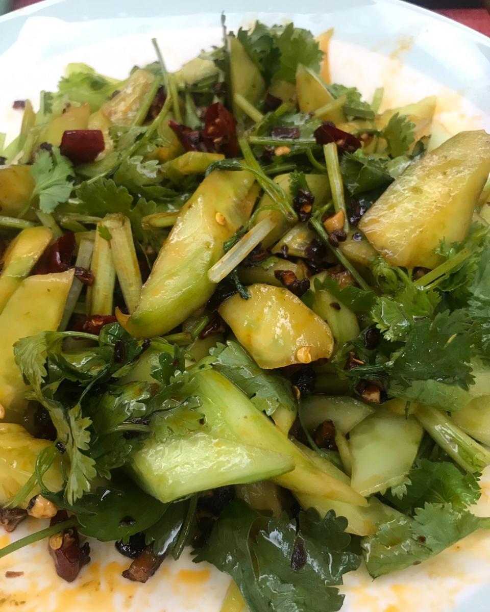 超级好吃的凉拌拍黄瓜