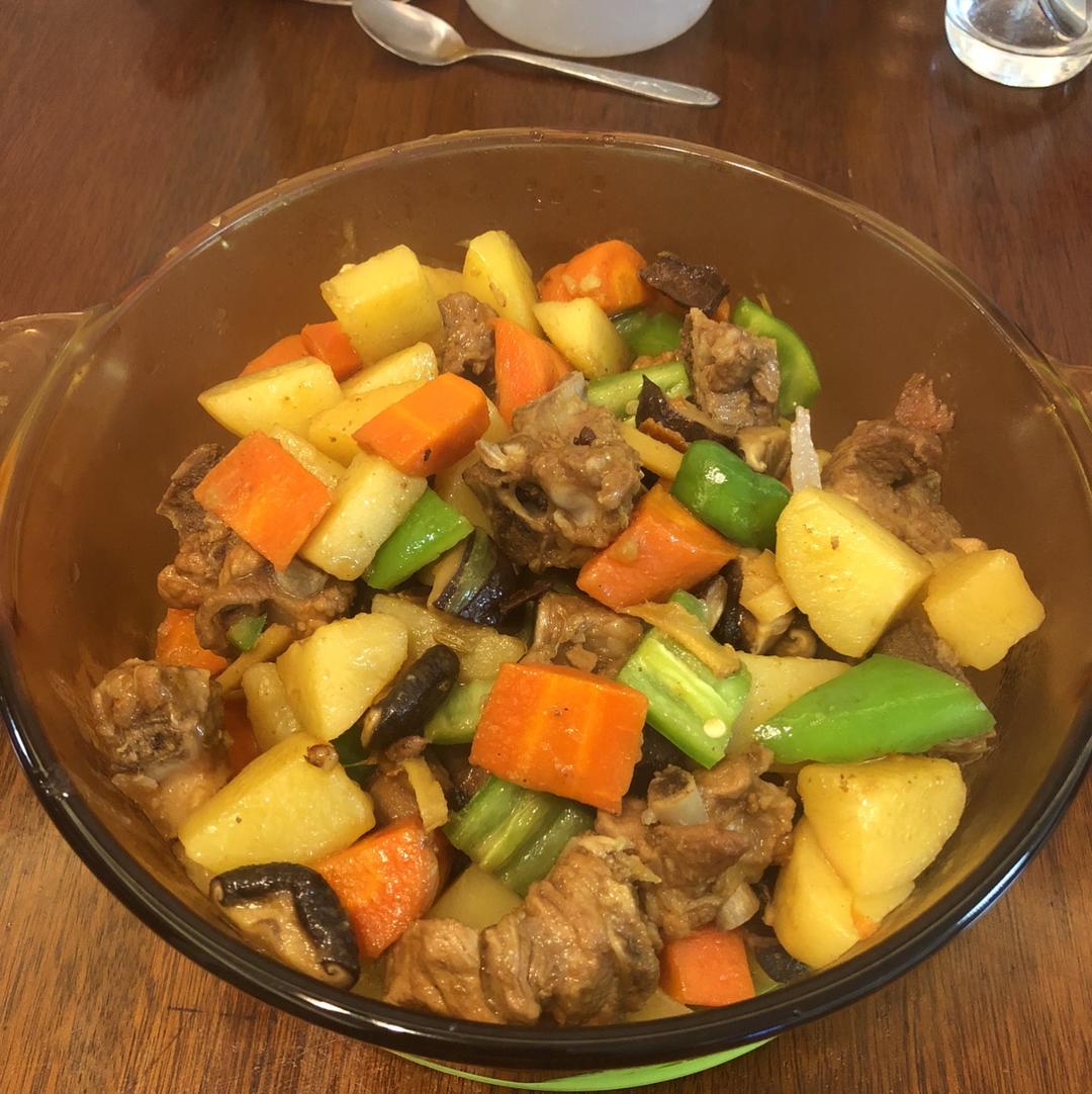 土豆炖排骨