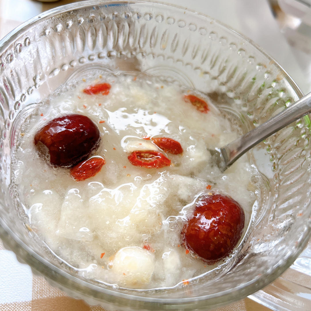 红枣银耳莲子羹（有出胶质、出胶，懒人的电压力锅版）