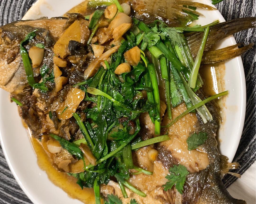 红烧金鲳的做法