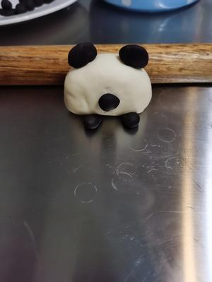 熊猫奶香造型馒头的做法 步骤7