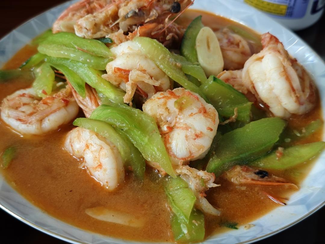 清爽可口的虾仁黄瓜炒鸡蛋