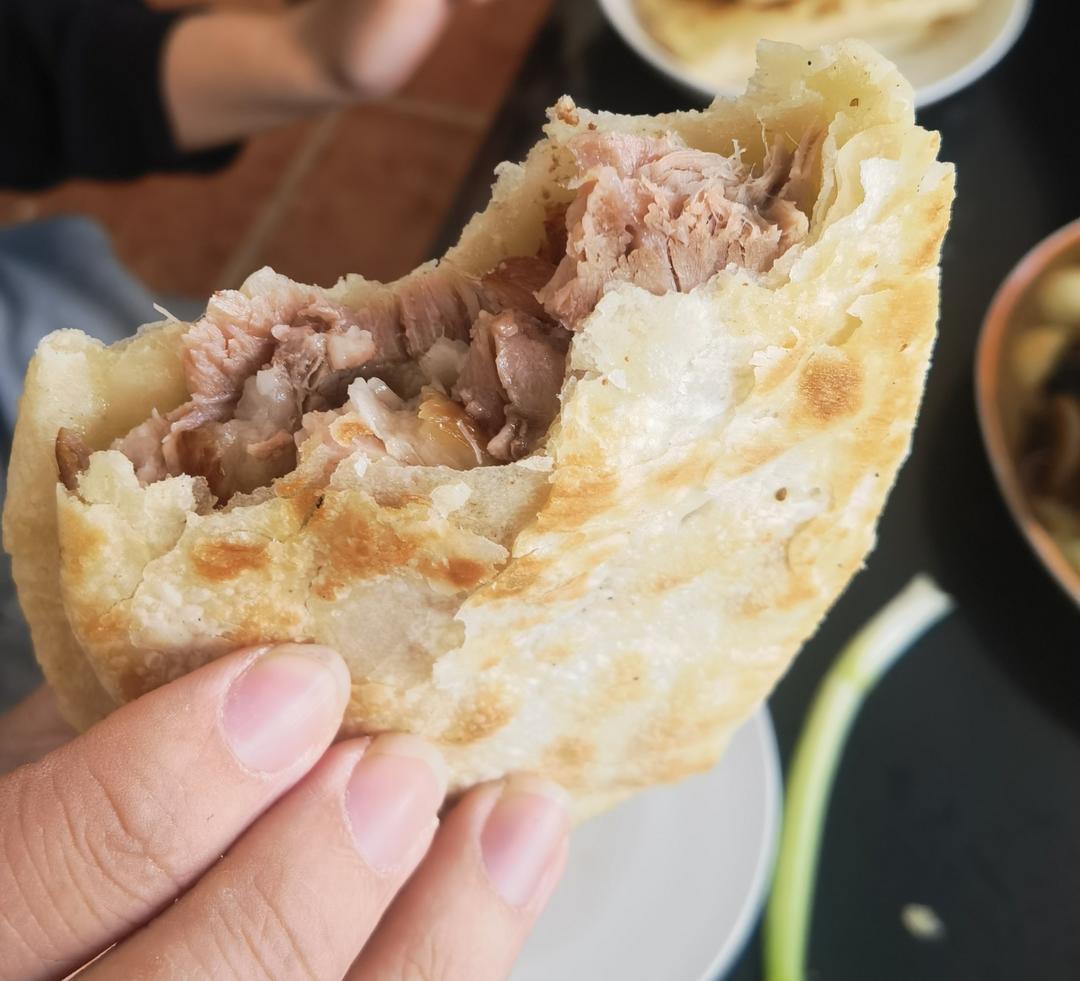 香酥夹肉火烧（河间驴肉火烧）