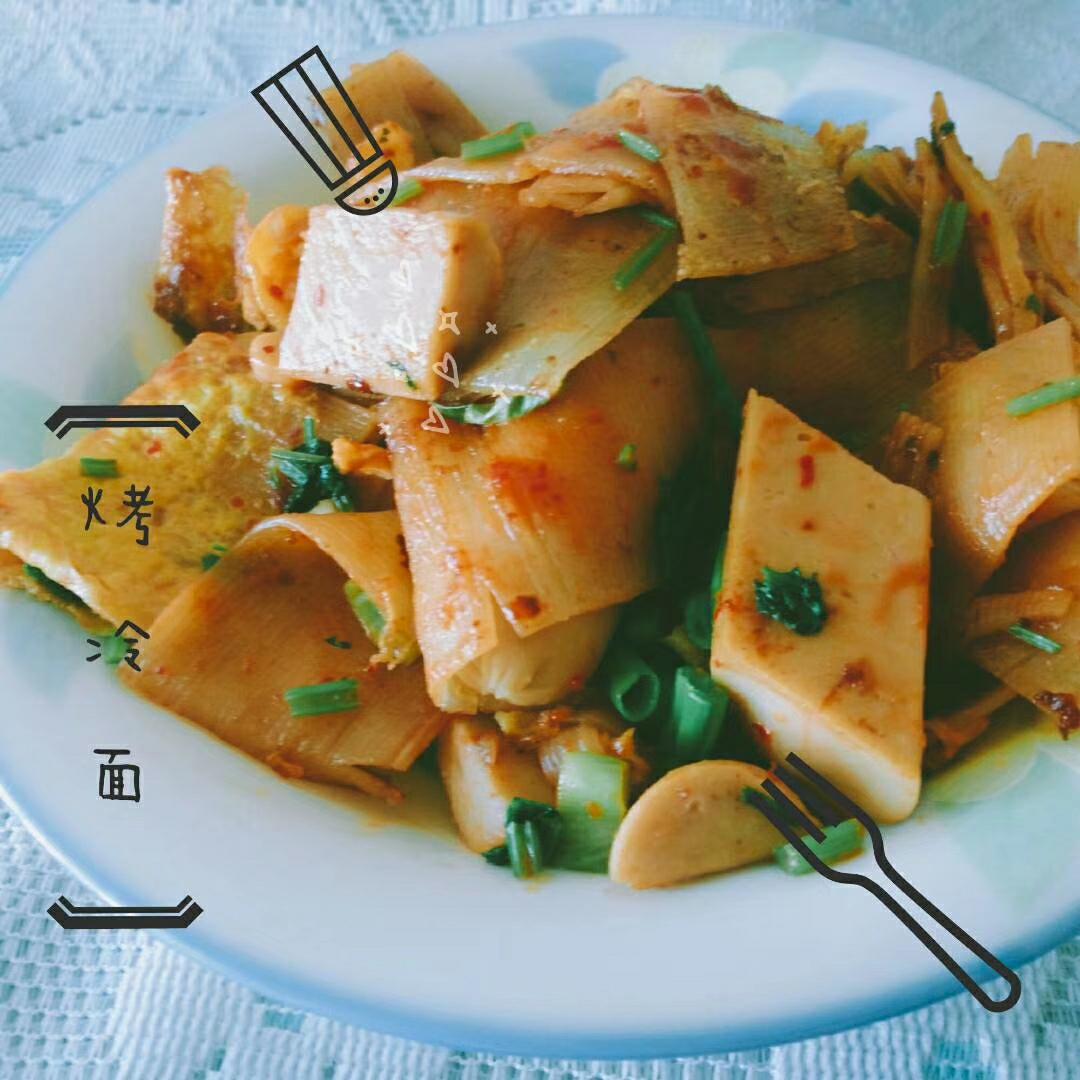 烤冷面的做法